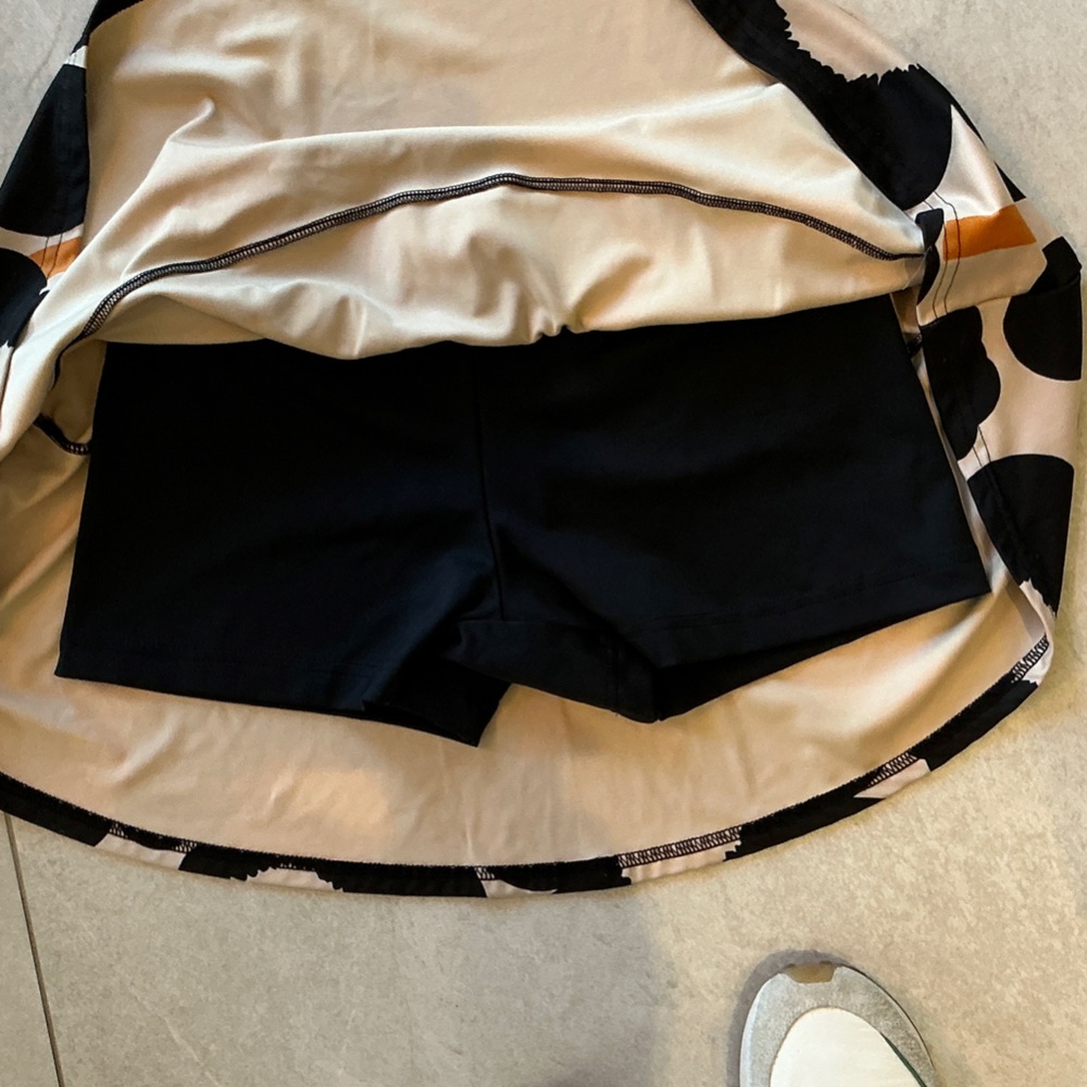 adidas Marimekko Black Floral Tennis Skort with Cream and Orange Accents - Picture 4 of 4
